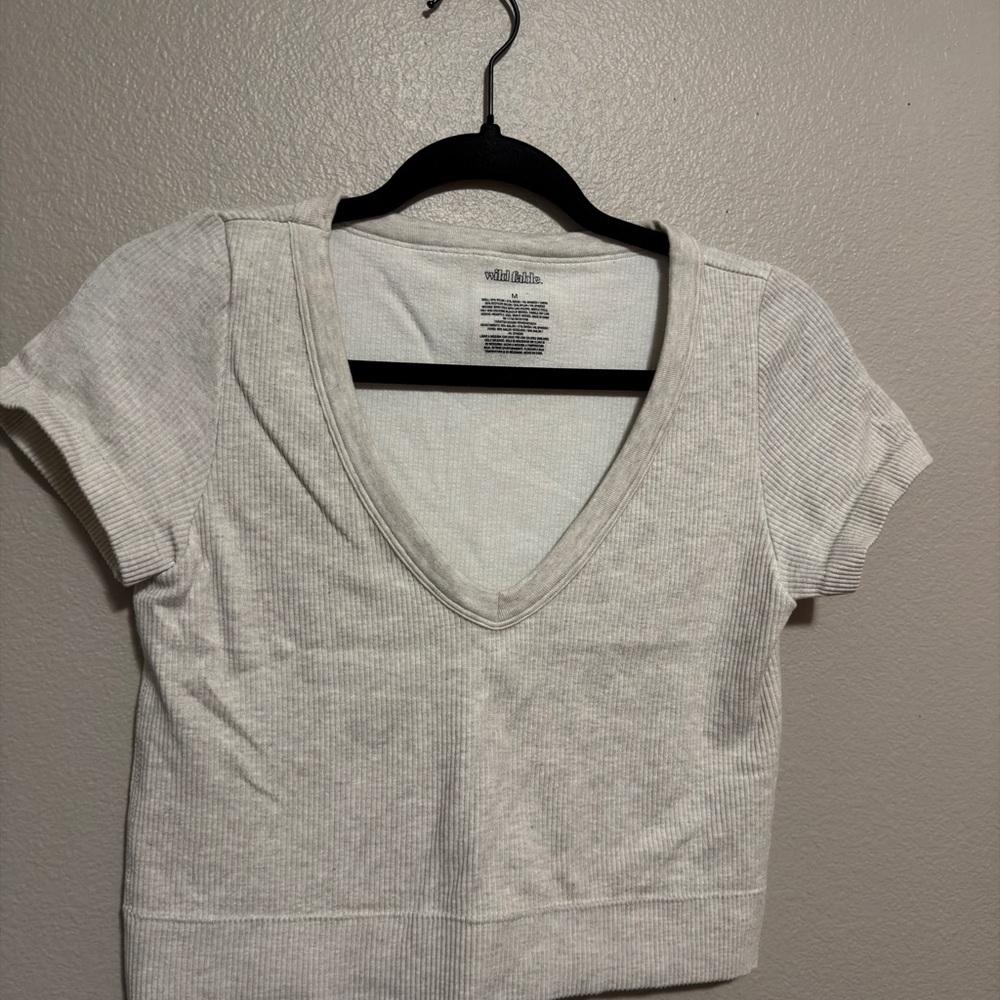Cropped v neck top